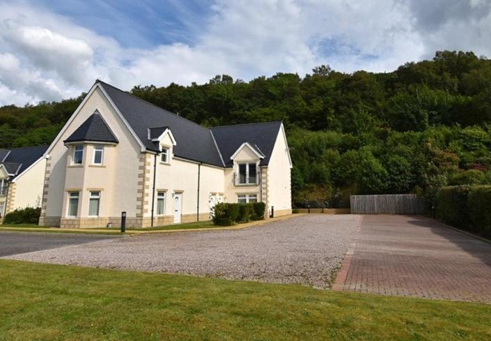 Conaglen, Glenloch View, Fort William 2-Bedroom Loch Side Flat Exterior photo