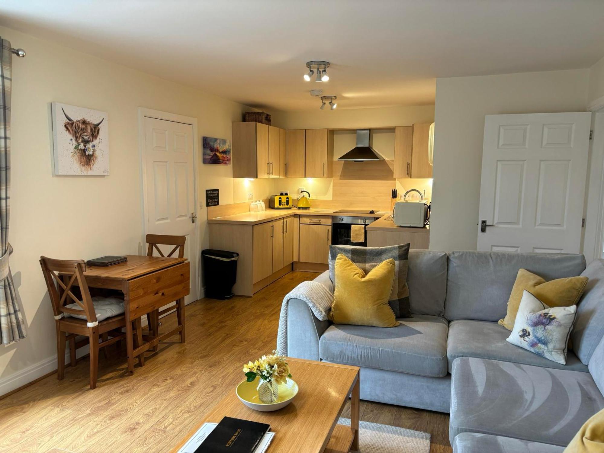 Conaglen, Glenloch View, Fort William 2-Bedroom Loch Side Flat Exterior photo